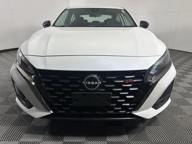 2023 Nissan Altima SR Intelligent AWD