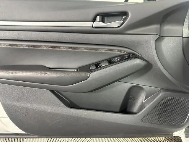 2023 Nissan Altima SR Intelligent AWD