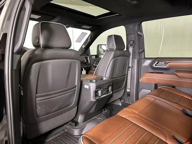 2026 GMC Sierra 2500HD Crew Cab, Standard Bed, Denali Ultimate, 4WD