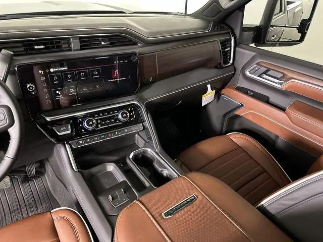 2026 GMC Sierra 2500HD Crew Cab, Standard Bed, Denali Ultimate, 4WD
