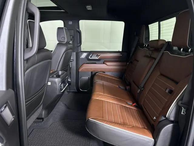 2026 GMC Sierra 2500HD Crew Cab, Standard Bed, Denali Ultimate, 4WD
