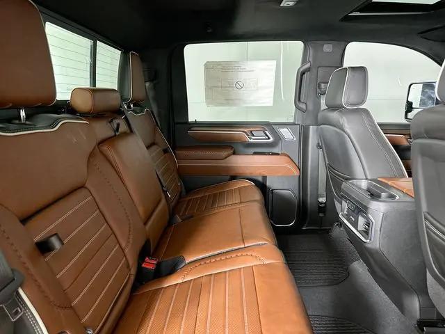 2026 GMC Sierra 2500HD Crew Cab, Standard Bed, Denali Ultimate, 4WD