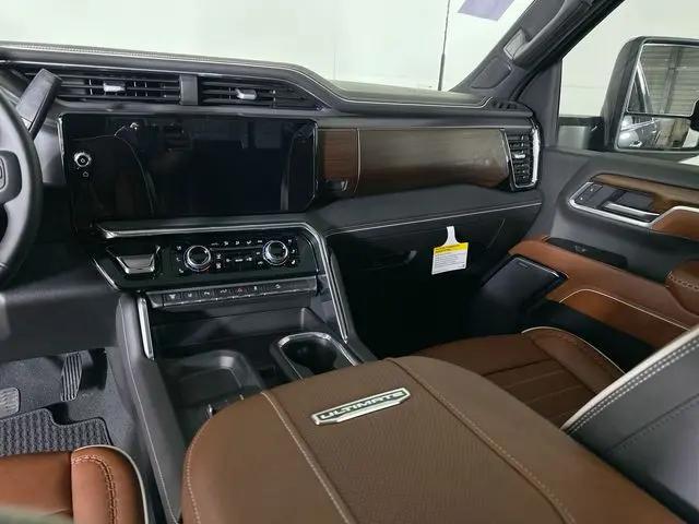2026 GMC Sierra 2500HD Crew Cab, Standard Bed, Denali Ultimate, 4WD