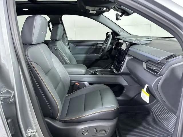 2026 GMC Acadia AT4 AWD