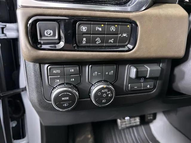 2026 GMC Yukon 4WD Denali Ultimate
