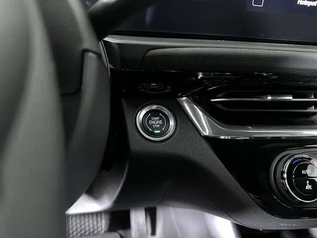 2026 Buick NV Sport Touring FWD