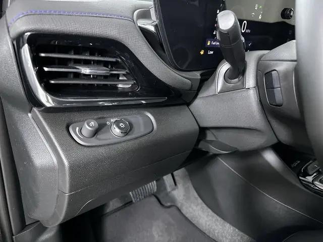 2026 Buick NV Sport Touring FWD