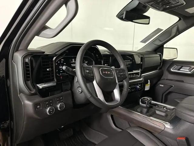 2026 GMC Sierra 1500 Crew Cab, Short Bed, SLT, 4WD