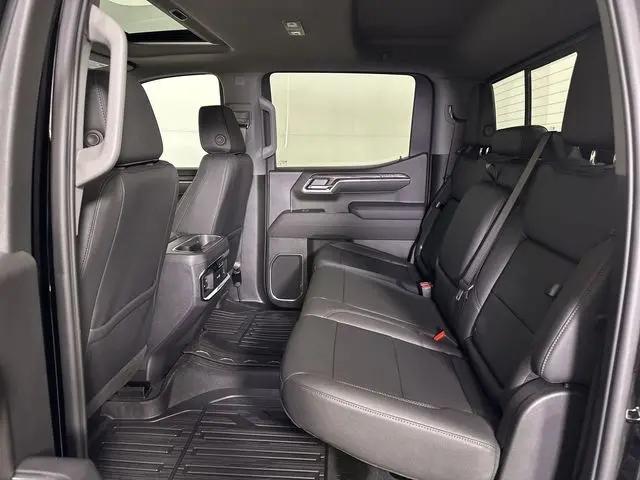 2026 GMC Sierra 1500 Crew Cab, Short Bed, SLT, 4WD