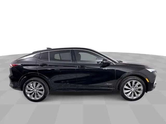 2026 Buick NV Avenir FWD