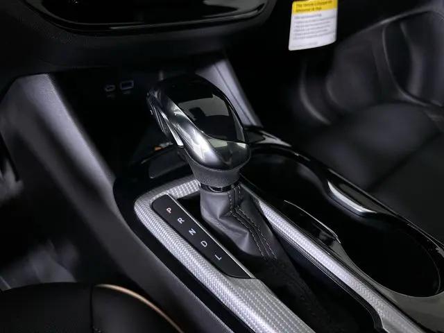 2026 Buick NV Avenir FWD