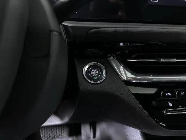 2026 Buick NV Avenir FWD