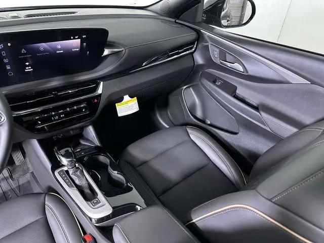 2026 Buick NV Avenir FWD