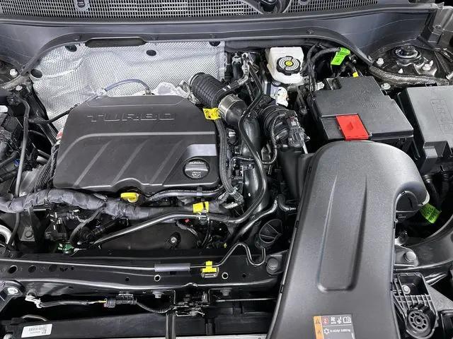 2026 Buick NV Avenir FWD