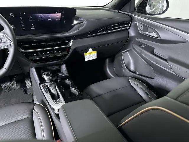 2026 Buick NV Avenir FWD