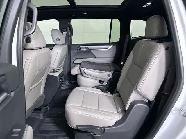 2026 GMC Acadia Elevation FWD