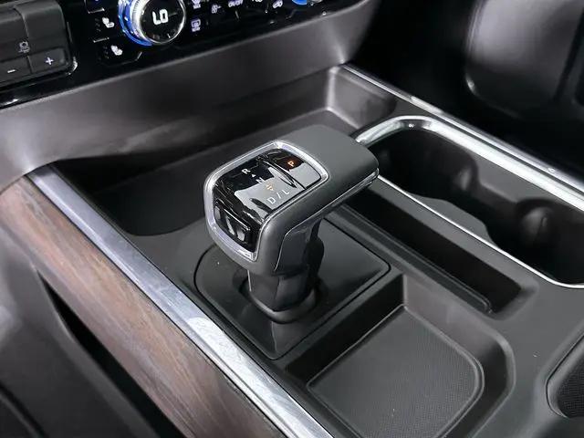 2026 GMC Sierra 1500 Crew Cab, Short Bed, SLT, 4WD