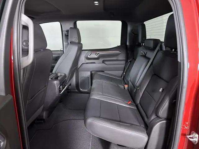2026 GMC Sierra 1500 Crew Cab, Short Bed, SLT, 4WD
