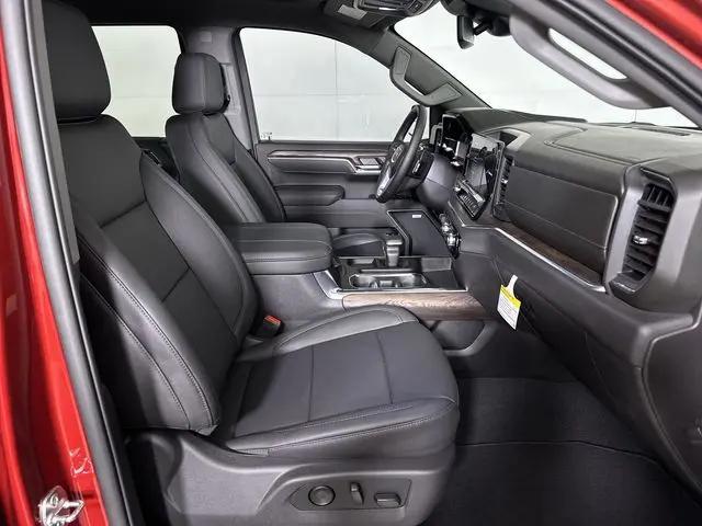 2026 GMC Sierra 1500 Crew Cab, Short Bed, SLT, 4WD