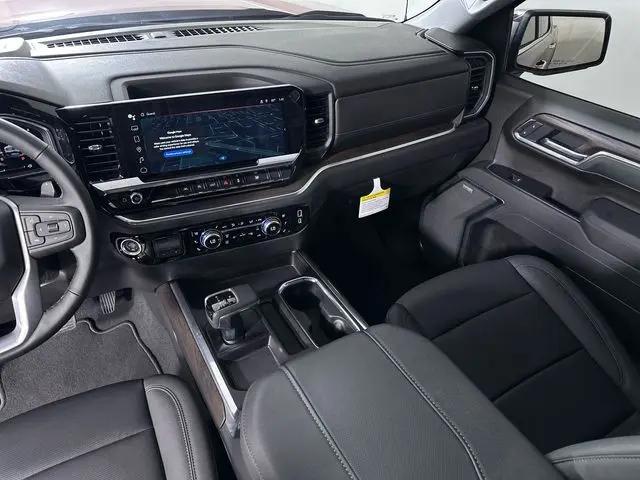 2026 GMC Sierra 1500 Crew Cab, Short Bed, SLT, 4WD