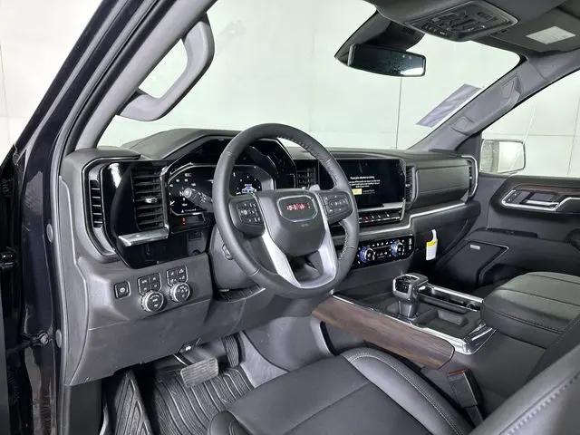 2026 GMC Sierra 1500 Crew Cab, Short Bed, SLT, 4WD