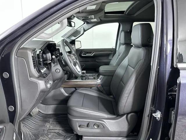 2026 GMC Sierra 1500 Crew Cab, Short Bed, SLT, 4WD