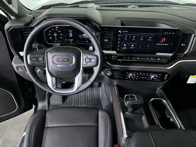 2026 GMC Sierra 1500 Crew Cab, Short Bed, SLT, 4WD