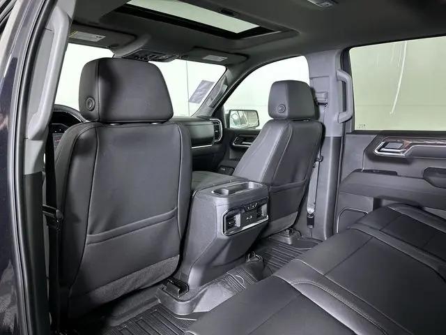 2026 GMC Sierra 1500 Crew Cab, Short Bed, SLT, 4WD
