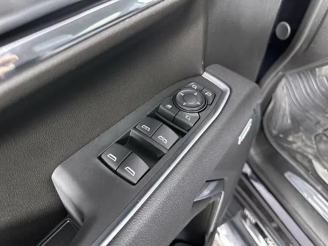 2026 GMC Sierra 1500 Crew Cab, Short Bed, SLT, 4WD