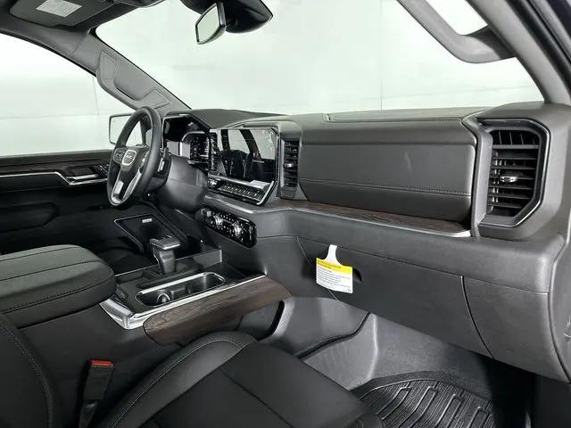 2026 GMC Sierra 1500 Crew Cab, Short Bed, SLT, 4WD
