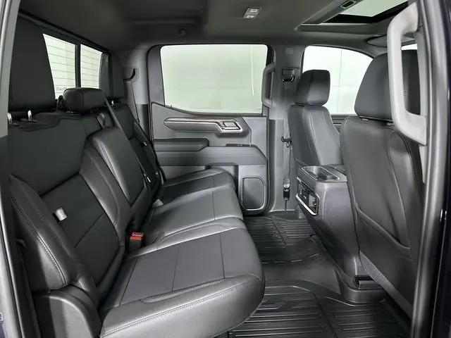2026 GMC Sierra 1500 Crew Cab, Short Bed, SLT, 4WD