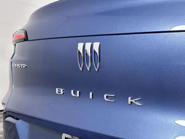 2026 Buick NV Avenir FWD