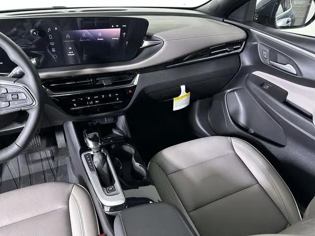 2026 Buick NV Avenir FWD