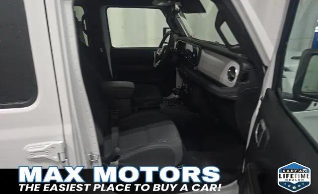 2024 Jeep Wrangler 4-Door Sahara