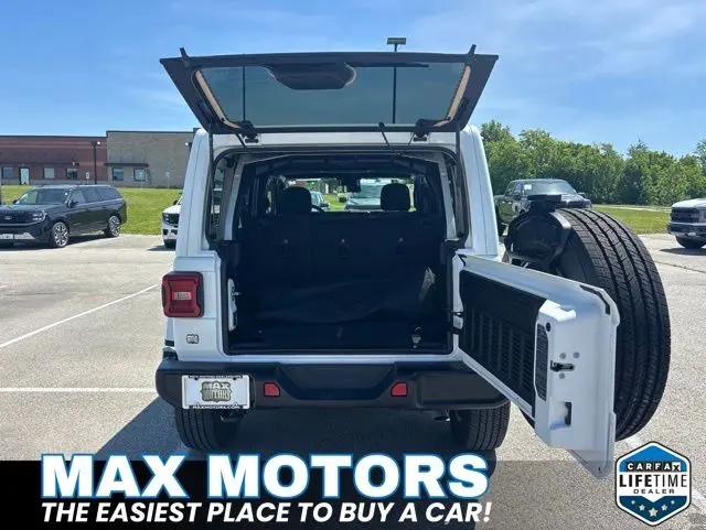 2024 Jeep Wrangler 4-Door Sahara