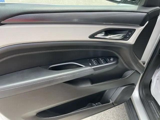 2016 Cadillac SRX Standard