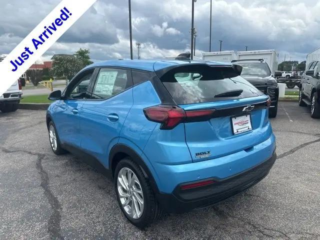2027 Chevrolet Bolt LT FWD