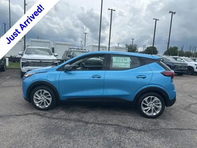2027 Chevrolet Bolt LT FWD