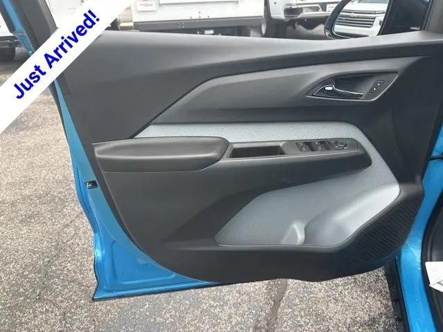 2027 Chevrolet Bolt LT FWD