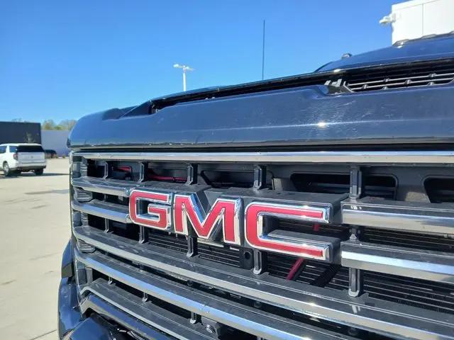 2023 GMC Sierra 3500HD 4WD Crew Cab Standard Bed AT4