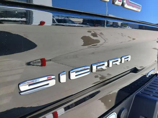 2023 GMC Sierra 3500HD 4WD Crew Cab Standard Bed AT4