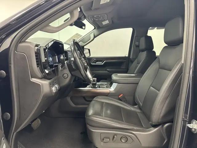 2022 GMC Sierra 1500 4WD Crew Cab Short Box SLT