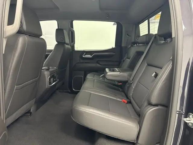 2022 GMC Sierra 1500 4WD Crew Cab Short Box SLT