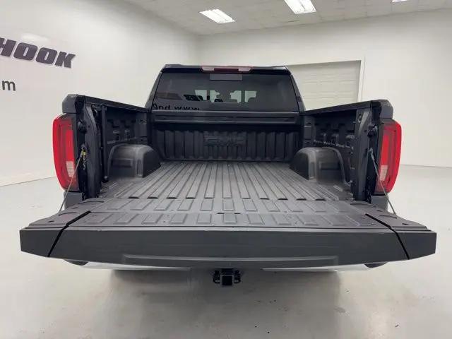2022 GMC Sierra 1500 4WD Crew Cab Short Box SLT