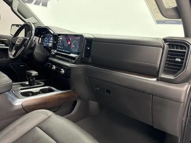 2022 GMC Sierra 1500 4WD Crew Cab Short Box SLT