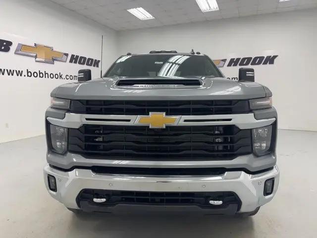 2026 Chevrolet Silverado 2500HD Crew Cab, Standard Bed, LT, 4WD