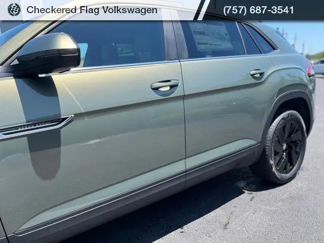 2026 Volkswagen Atlas Cross Sport SE with Technology