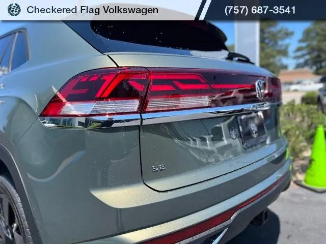 2026 Volkswagen Atlas Cross Sport SE with Technology