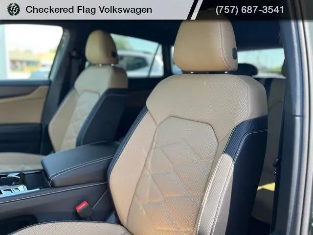 2026 Volkswagen Atlas Cross Sport SE with Technology