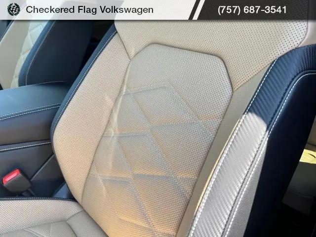 2026 Volkswagen Atlas Cross Sport SE with Technology